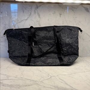 Baggallini Gray Floral Travel Bag
